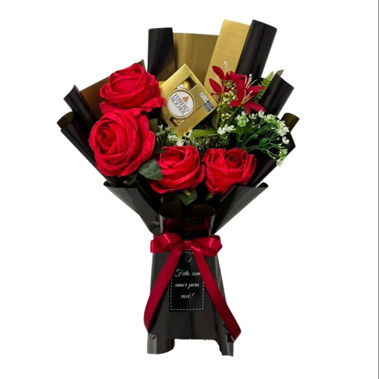 Buquê Preto Com Rosas Vermelhas e Ferrero