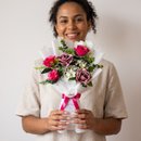 Buquê Com Rosas Cor De Rosa Feliz Vida