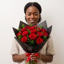 Buquê 14 Rosas Vermelhas Elegância