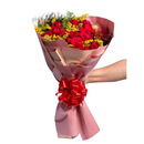 Buquê de 12 Rosas Vermelhas e Folhagens 