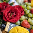 Cesta de Frutas e Flores