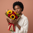 Lindo Buquê de Girassóis e Rosas Vermelhas
