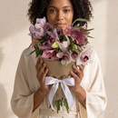 Buquê De Orquídeas e Lírios Rosas