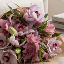 Buquê De Orquídeas e Lírios Rosas