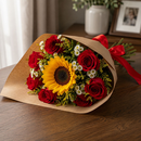 Buquê Rosas Vermelhas Com Único Girassol