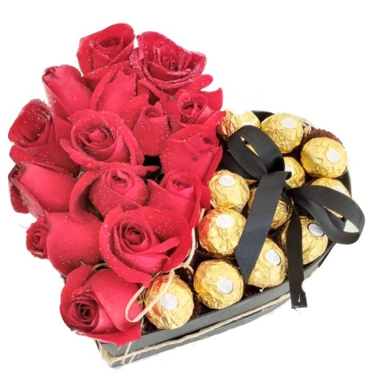 Caixa Coração com Rosas e Ferrero Rocher