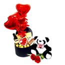 Cesta com Ursinho  Panda  chocolates , vinho e rosas 