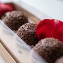 Brigadeiros Com Rosa