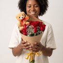 Buquê de Rosas Vermelhas com Urso de Pelúcia