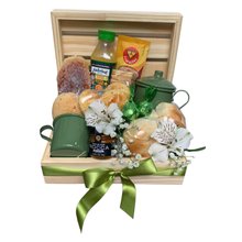 Cesta De Café Da Manhã Com Delicias 