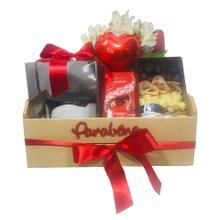 Cesta Aniversário com Flores Vinho e Lindt