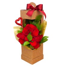 Arranjo de Rosas Vermelhas Romântico