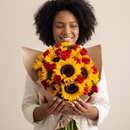 Buquê Aya Rosas e Girassóis