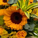 Buquê de Girassóis e Rosas Amarelas