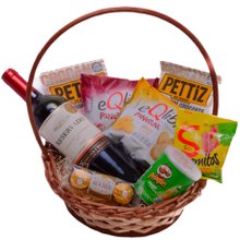 Cesta de Vinho com Petiscos