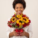 Buquê de Girassol e Rosas Vermelhas 