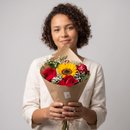 Buquê 4 Rosas e 1 Girassol