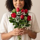 Buquê 6 Rosas Com Gipsofila