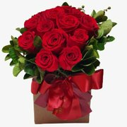 Caixa Compacta 12 Rosas Vermelhas