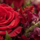 Buquê Flower de Rosas Vermelhas e Mix de Flores