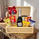 Cesta com Espumante Doces e Salgados Boas Festas