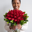 Buquê Luxo com 50 Rosas Vermelhas