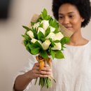 Buquê Aconchego de Rosas Brancas 
