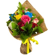 Buquê Aconchego de Rosas Coloridas 