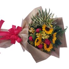 bouquet especial girassol e rosa vermelha