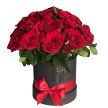 Box P com Rosas Vermelhas