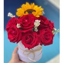 Box P com Rosas Colombianas e Girassol  
