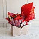 Cesta Doce Afeto com Flor Natural e Chocolate