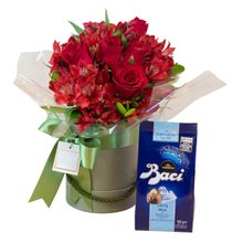 Kit Rosas Vermelhas e Bombons Baci ao Leite