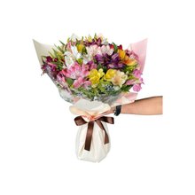 Ramalhete de astromelias