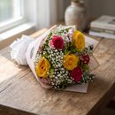 Buquê Meia Dúzia de Rosas Coloridas
