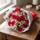 Buquê Com Uma Dúzia de Rosas Colombianas 