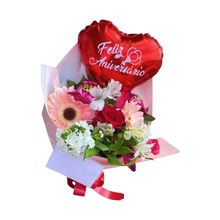 Buquê de Mix de Flores com Balão Aniversário