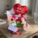 Buquê de Mix de Flores com Balão Aniversário