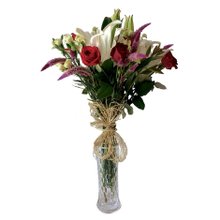 Buquê de Lírios Brancos e Rosas Vermelhas