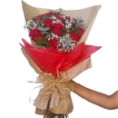 Buquê de 12 Rosas Vermelhas Embalagem Kraft