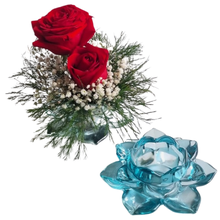 Arranjo de Duas Rosas em Castiçal