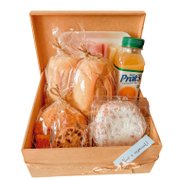 Cesta de Café com Pães