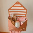 Cesta aniversário cuidados vela e escalda pés