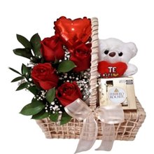 Cesta com Rosas e Urso