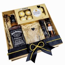 Cesta Chocolates e Whisky Box Premium