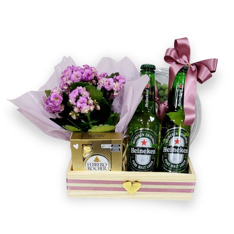 Cesta Celebre Rosé Com Ferrero Rocher e Cervejas