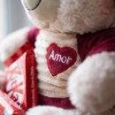 Cesta Luxo Urso de Pelúcia Com KitKat e Balão