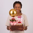 Cesta Romântica com Chocolates, Flores e Balão 