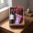 Kit Vinho com Flores Secas e Chocolate