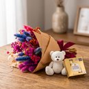 Mini Buquê de Flores Seca com Urso e Chocolates